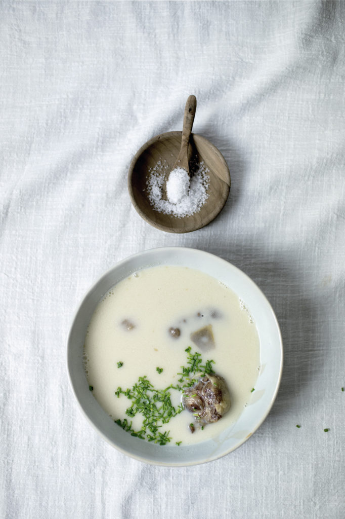 Lady and Pups | ALMOND SOULONGTANG /KOREAN OXTAIL SOUP