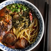 TAIWAN BEEF NOODLE SOUP / NIU ROU MIAN