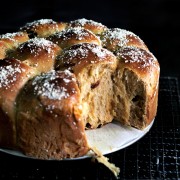 THANKSGIVING ROUX BREAD