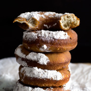 SOFT CHEWY BANANA-ROUX DONUTS