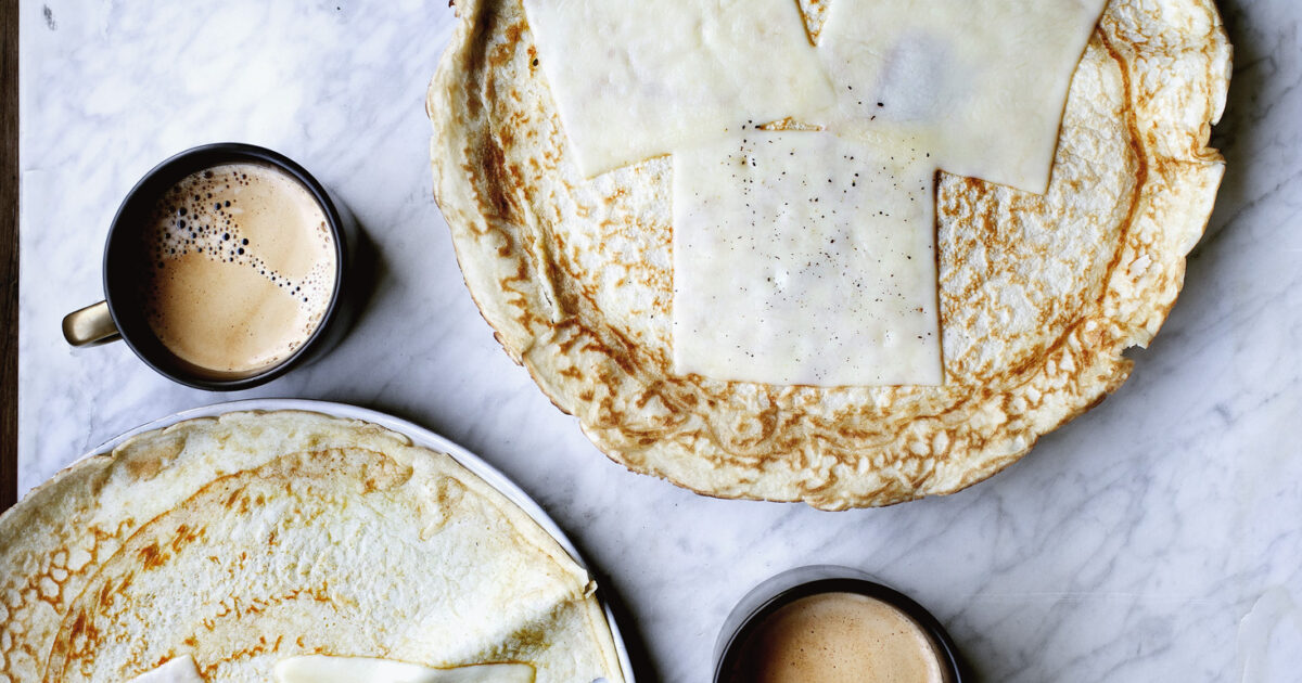 SIMPLE YET SURPRISING AMSTERDAM PANCAKE Lady and Pups
